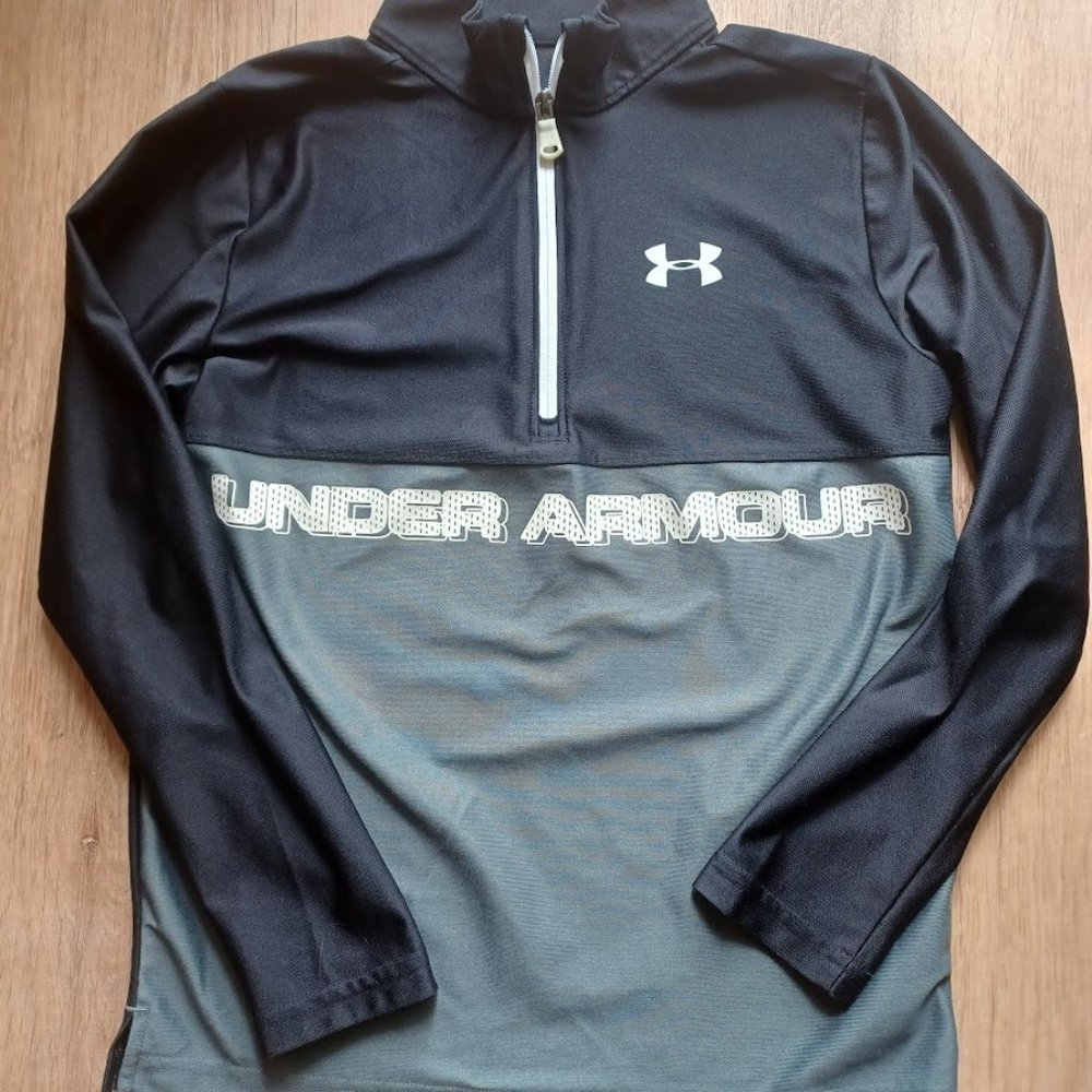 Under Armour HEATGEAR ,Size Youth L Half-Zipper Pullover, EUC